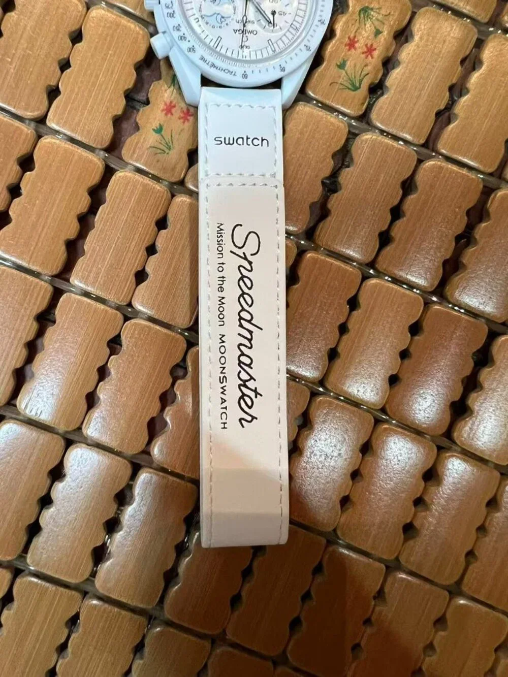 Swatch Omega Bioceramic Moonswatch Mission To Moonphase Snoopy White